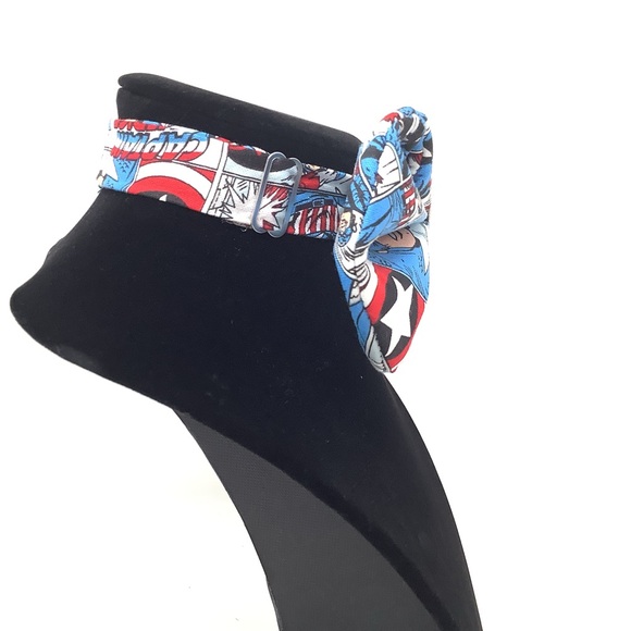 Captain America Handcrafted Bow Tie - 01 - Comic Book Collection - Picture 7 of 14
